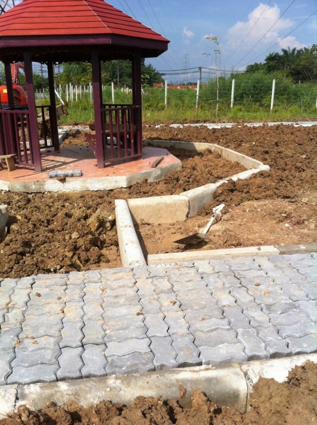 รับงานปูอิฐบล็อคทางเดิน บริการทั่วเขต ชลบุรี